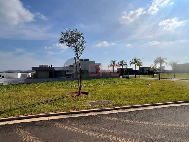 #3067 - Terreno em condomínio para Venda em Votorantim - SP