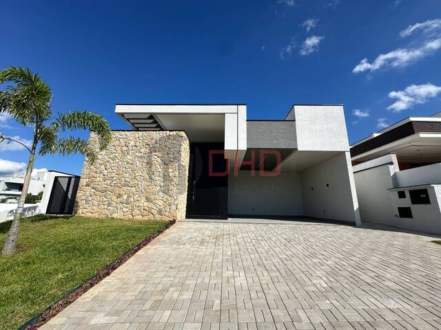#3120 - Casa em condomínio para Venda em Votorantim - SP