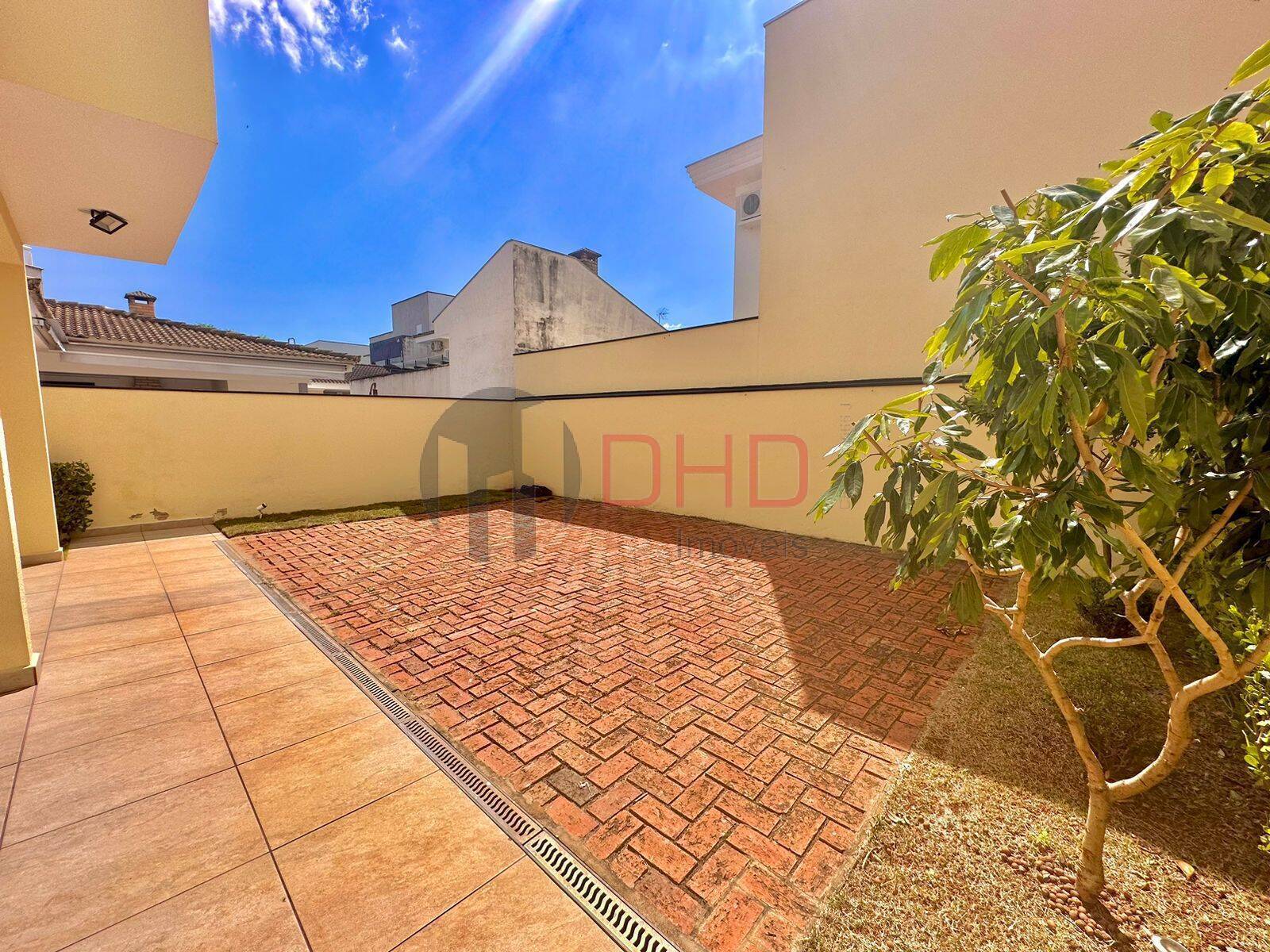 Casa de Condomínio à venda com 3 quartos, 242m² - Foto 22