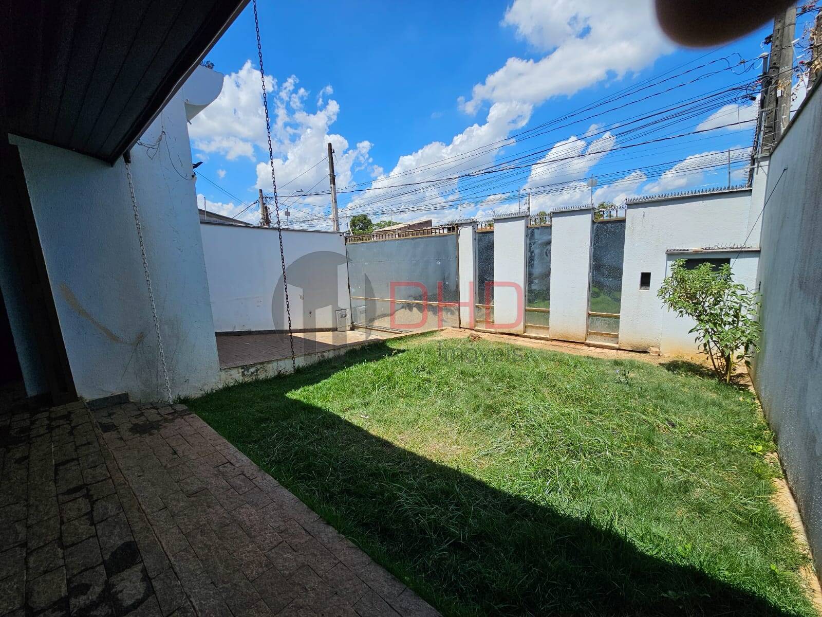 Casa à venda com 3 quartos, 255m² - Foto 2