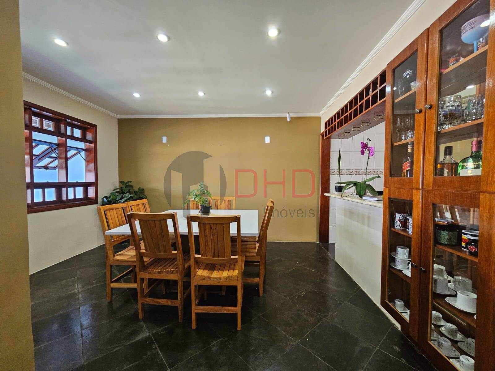 Casa à venda com 3 quartos, 255m² - Foto 16