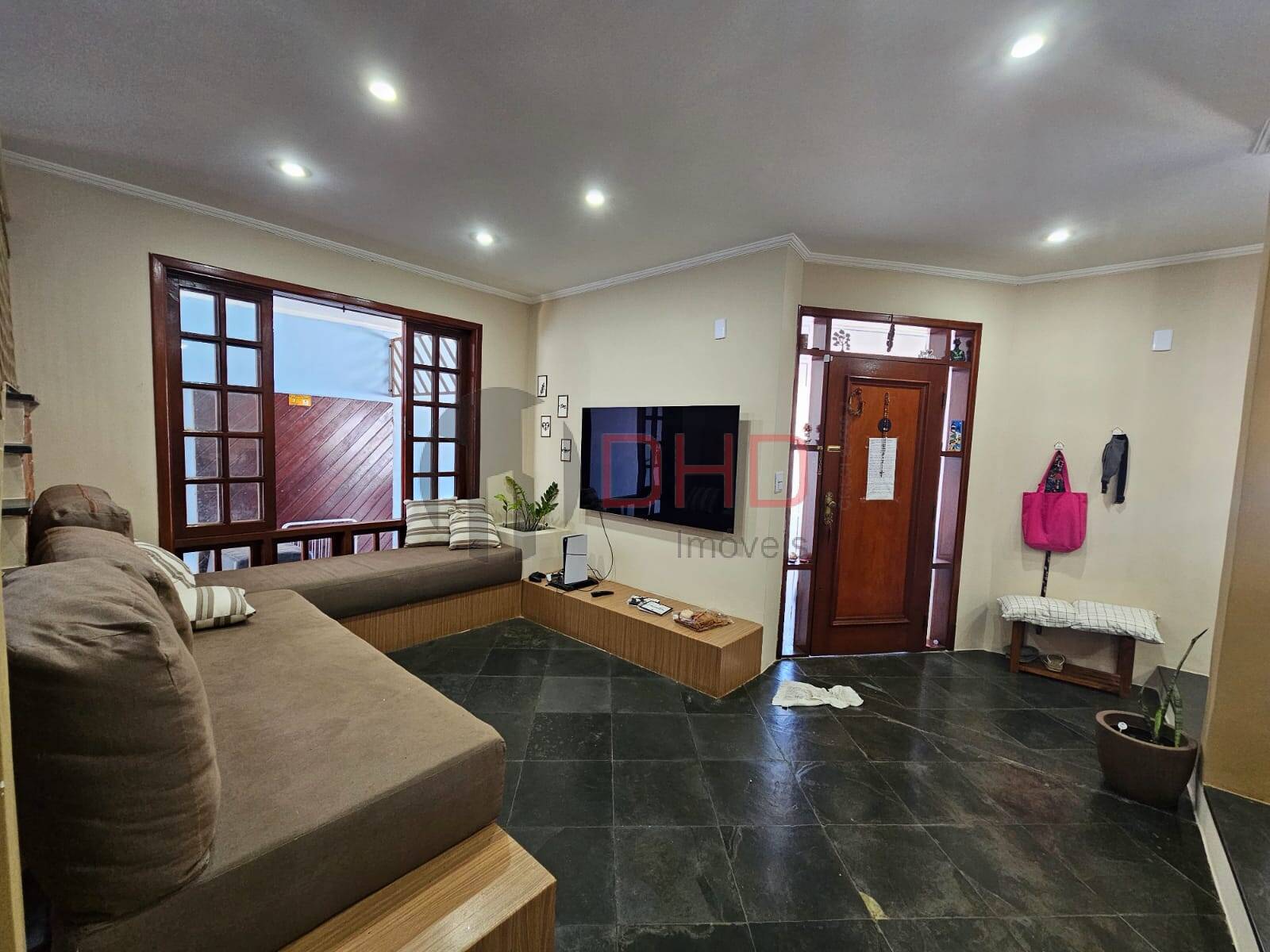 Casa à venda com 3 quartos, 255m² - Foto 6