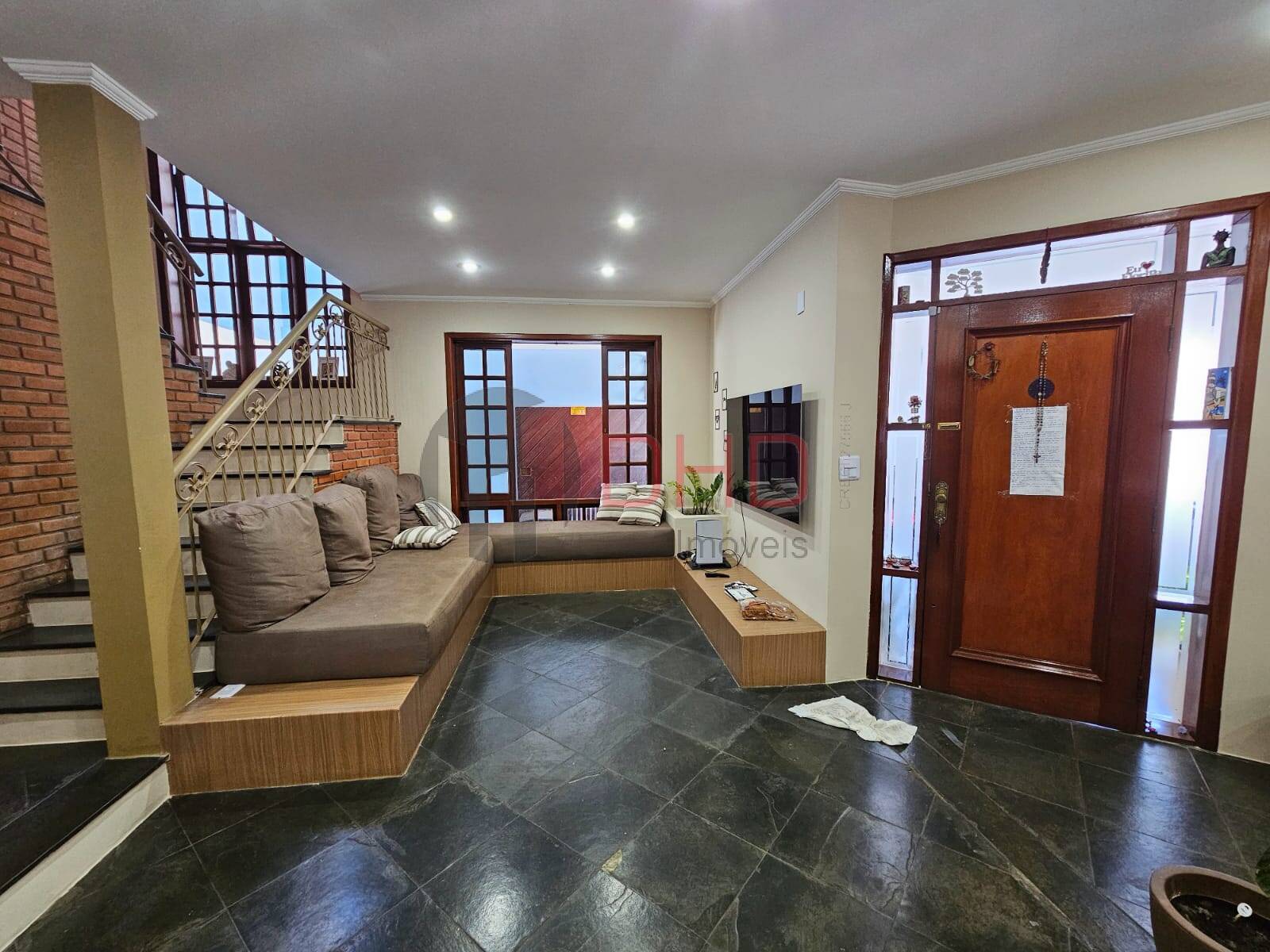 Casa à venda com 3 quartos, 255m² - Foto 4