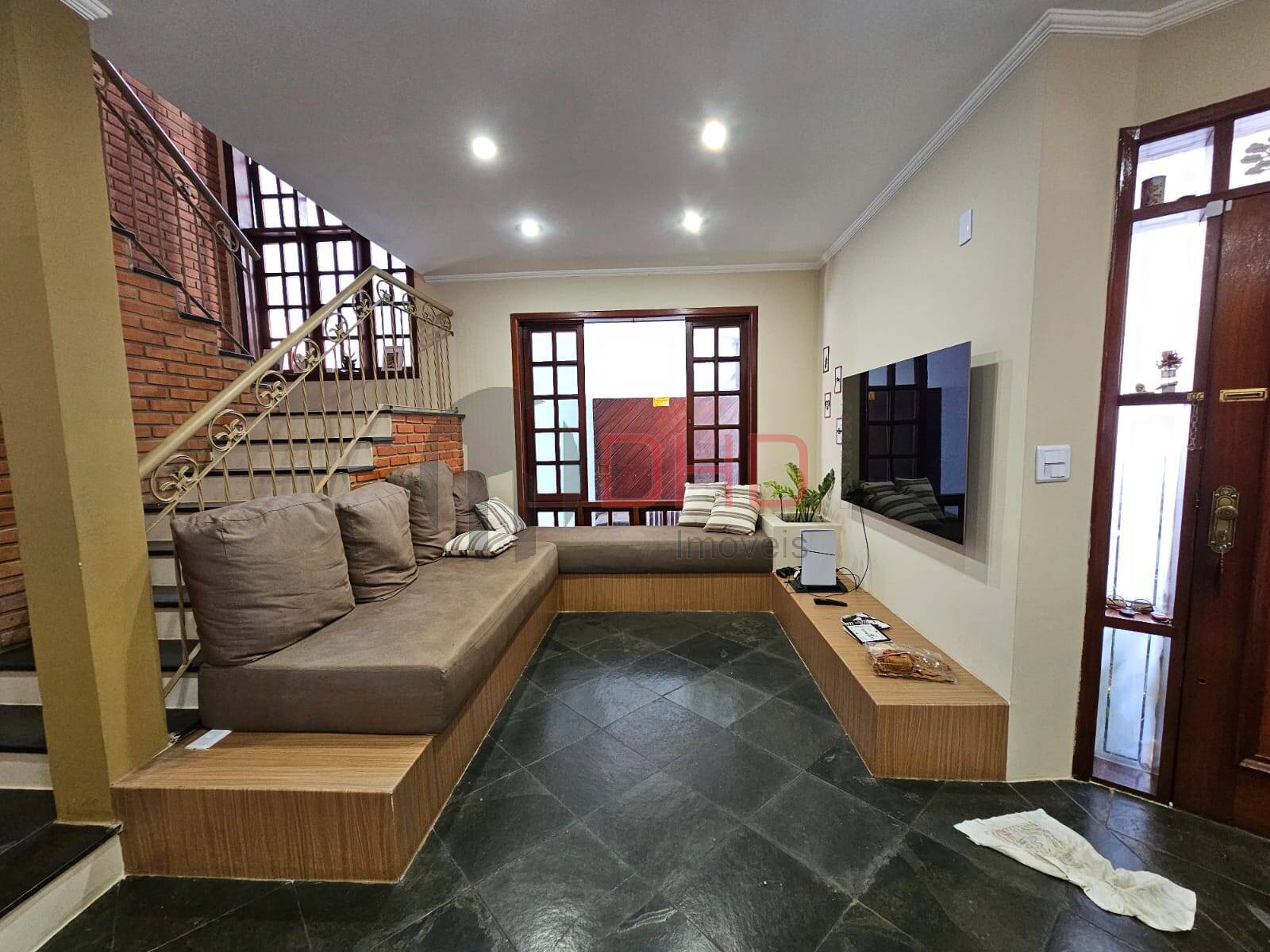 Casa à venda com 3 quartos, 255m² - Foto 7
