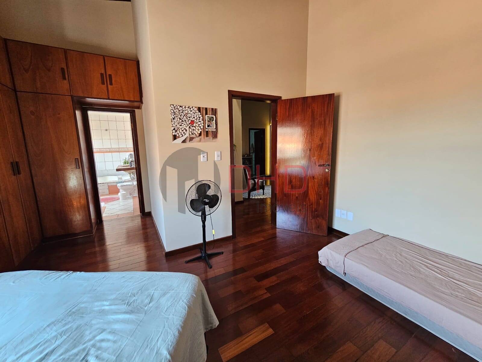 Casa à venda com 3 quartos, 255m² - Foto 25