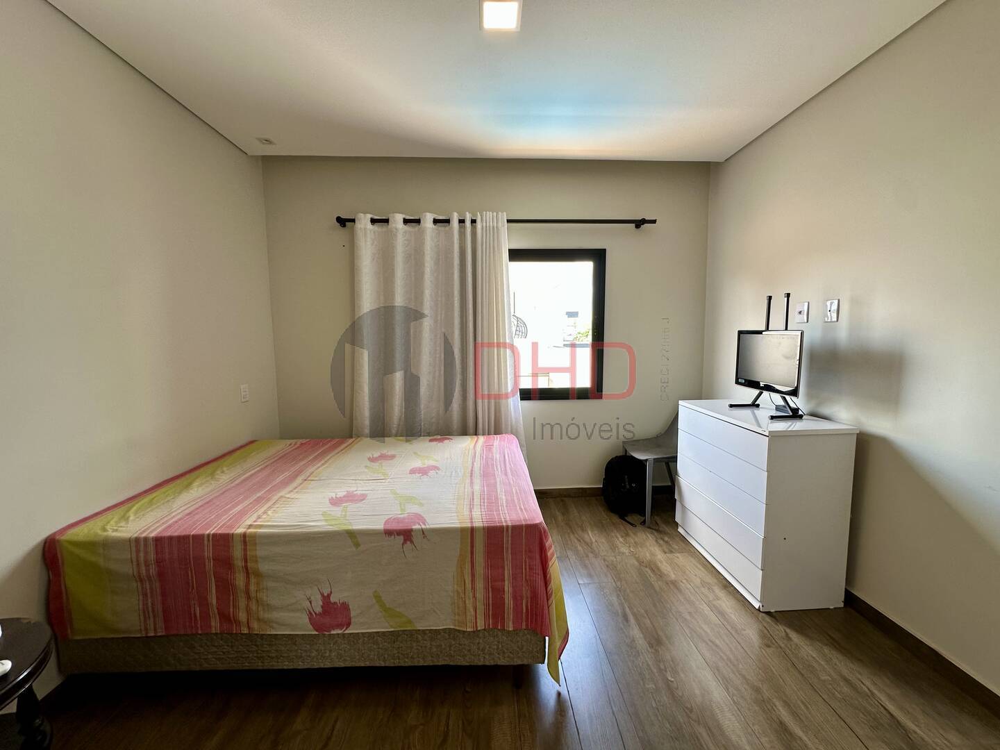 Casa de Condomínio à venda com 4 quartos, 233m² - Foto 18