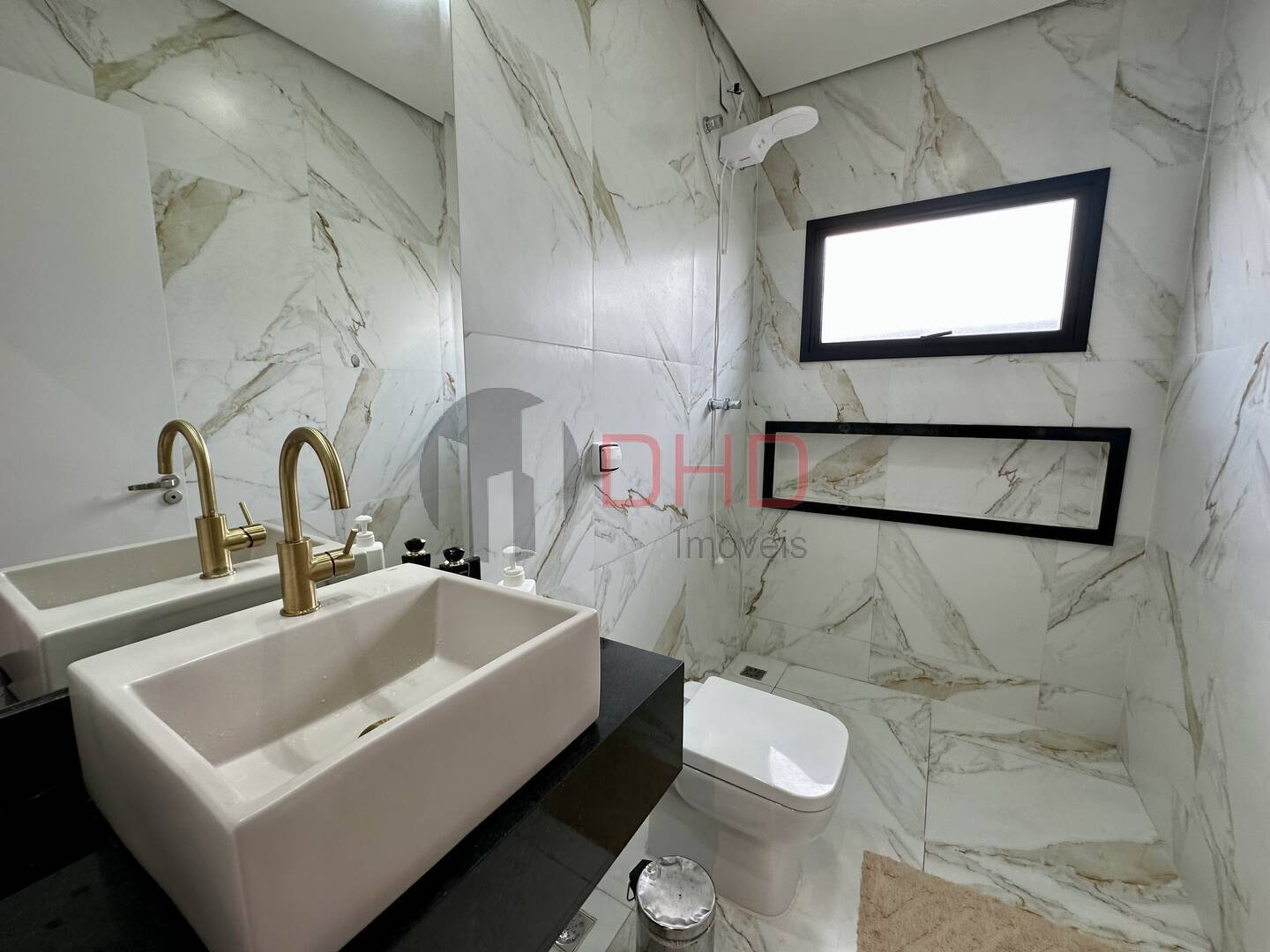 Casa de Condomínio à venda com 4 quartos, 233m² - Foto 17
