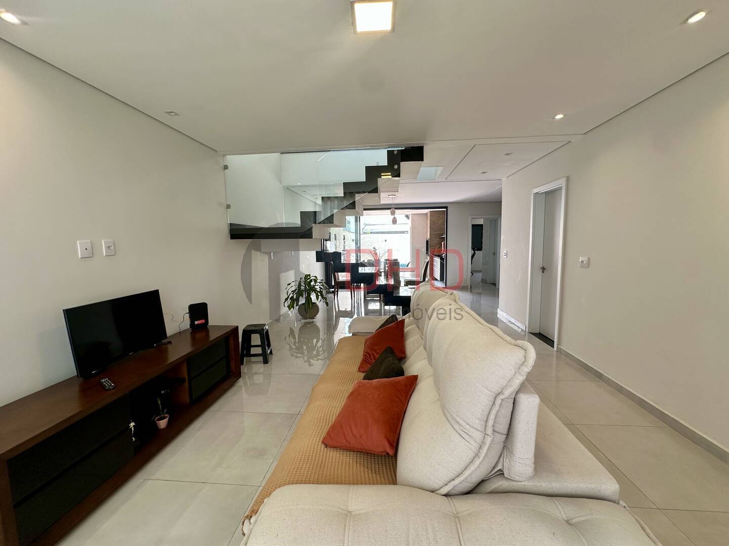 Casa de Condomínio à venda com 4 quartos, 233m² - Foto 4