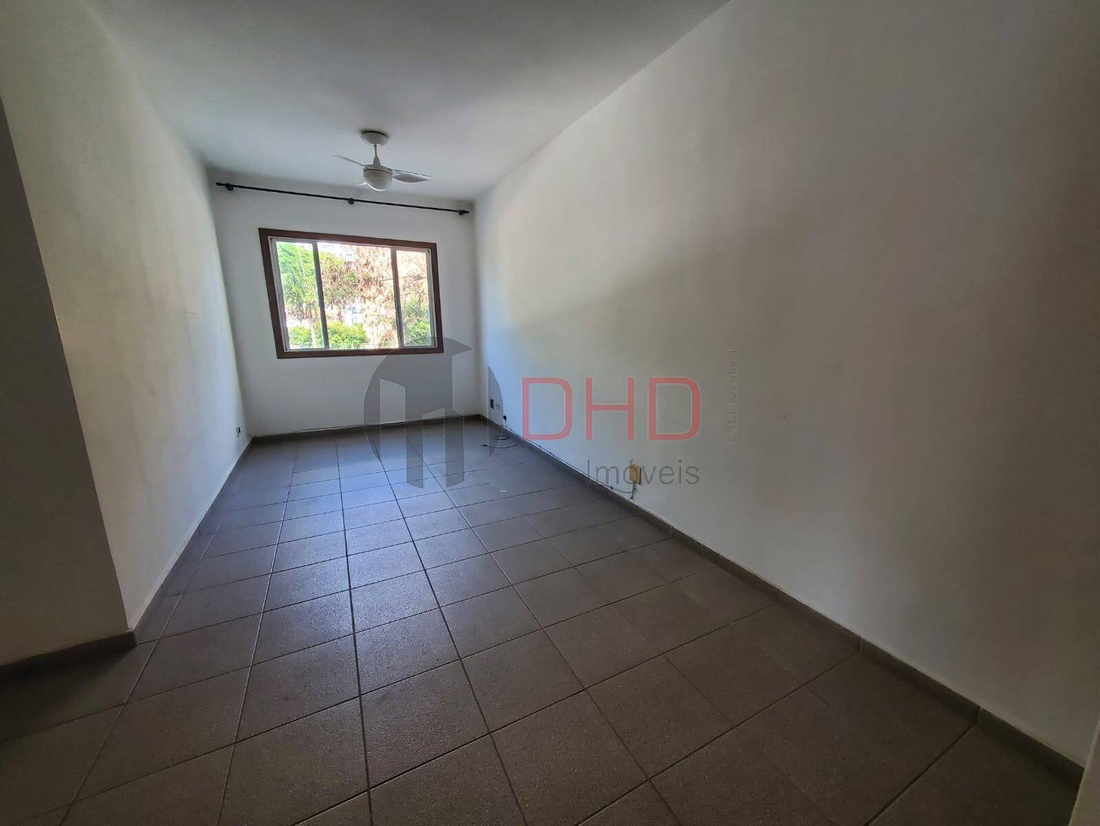 Apartamento à venda com 2 quartos, 64m² - Foto 2