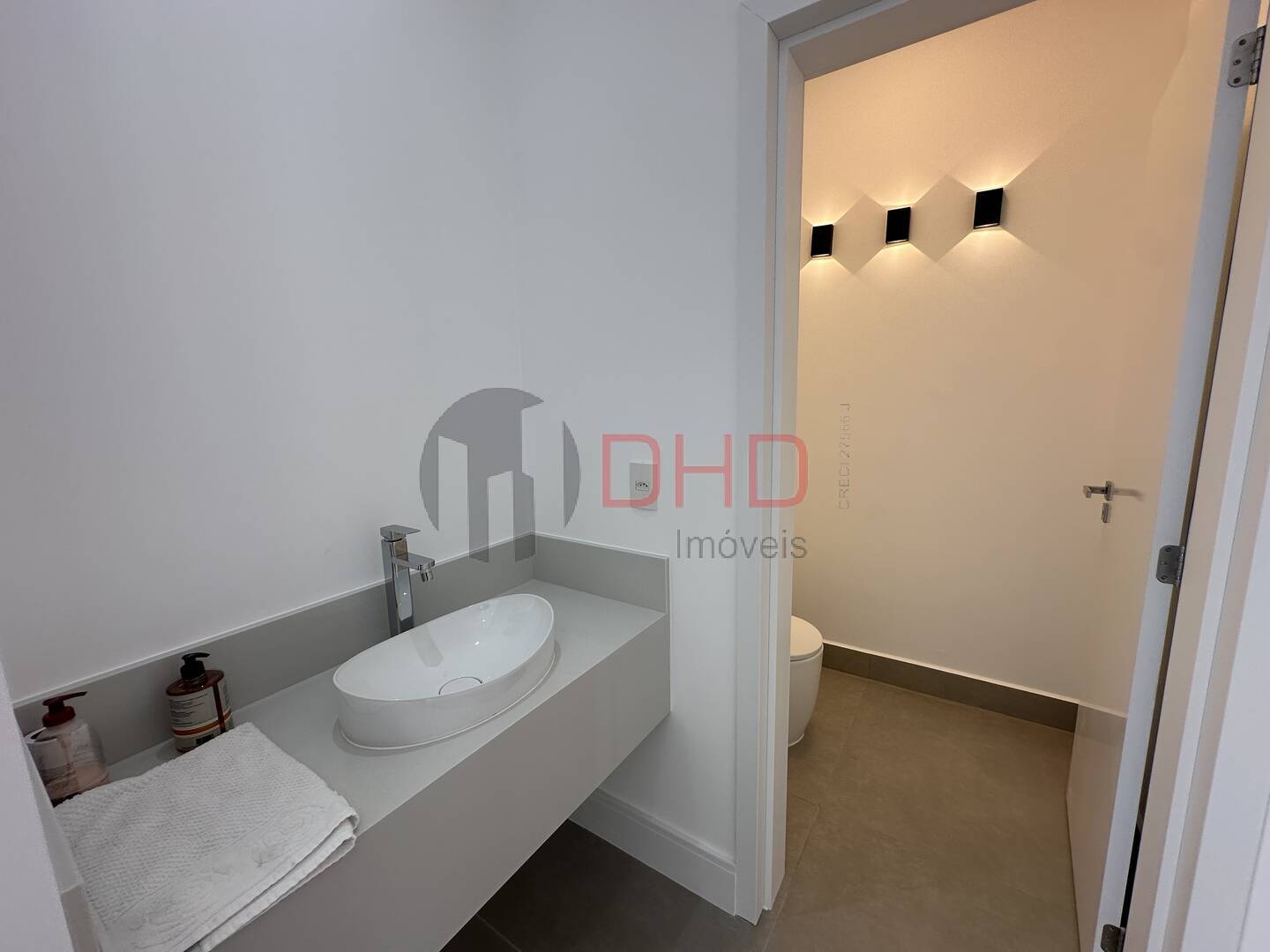 Casa de Condomínio à venda com 3 quartos, 285m² - Foto 8