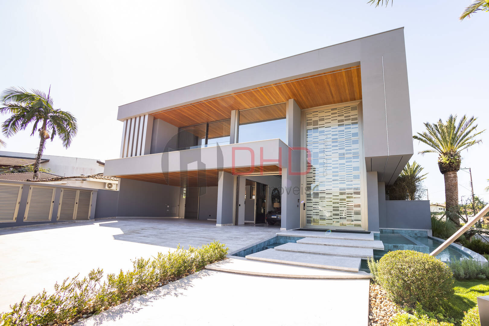 Casa de Condomínio à venda com 6 quartos, 840m² - Foto 2