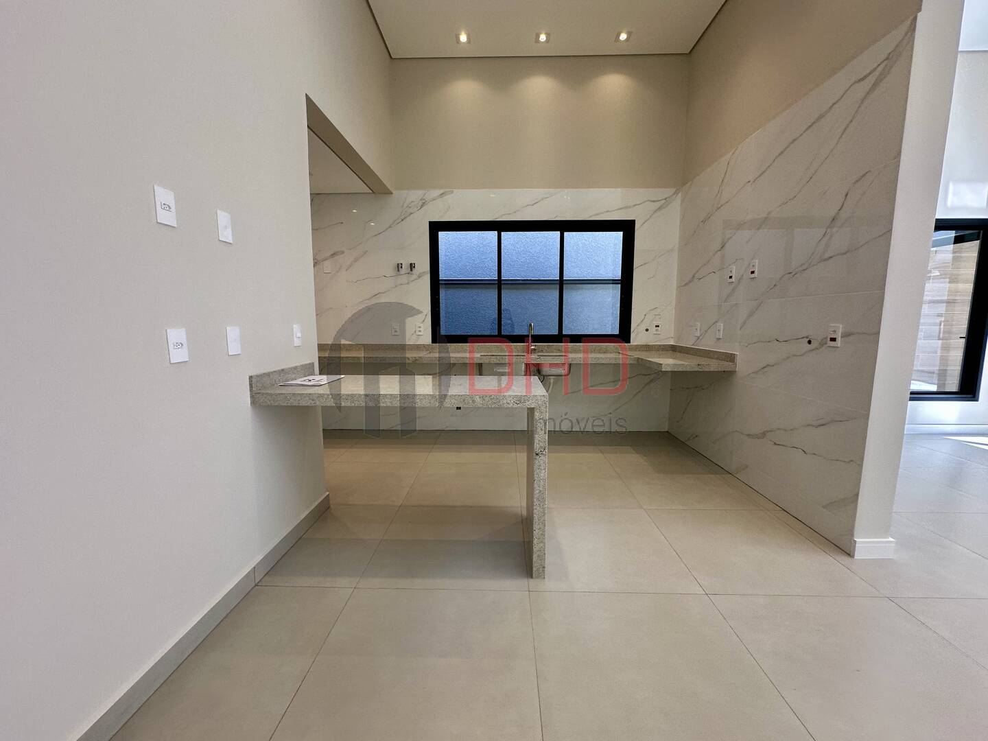 Casa de Condomínio à venda com 3 quartos, 220m² - Foto 6