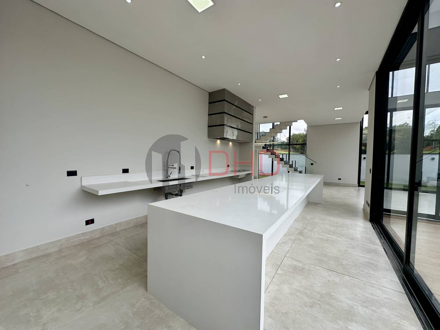 Casa de Condomínio à venda com 3 quartos, 360m² - Foto 8