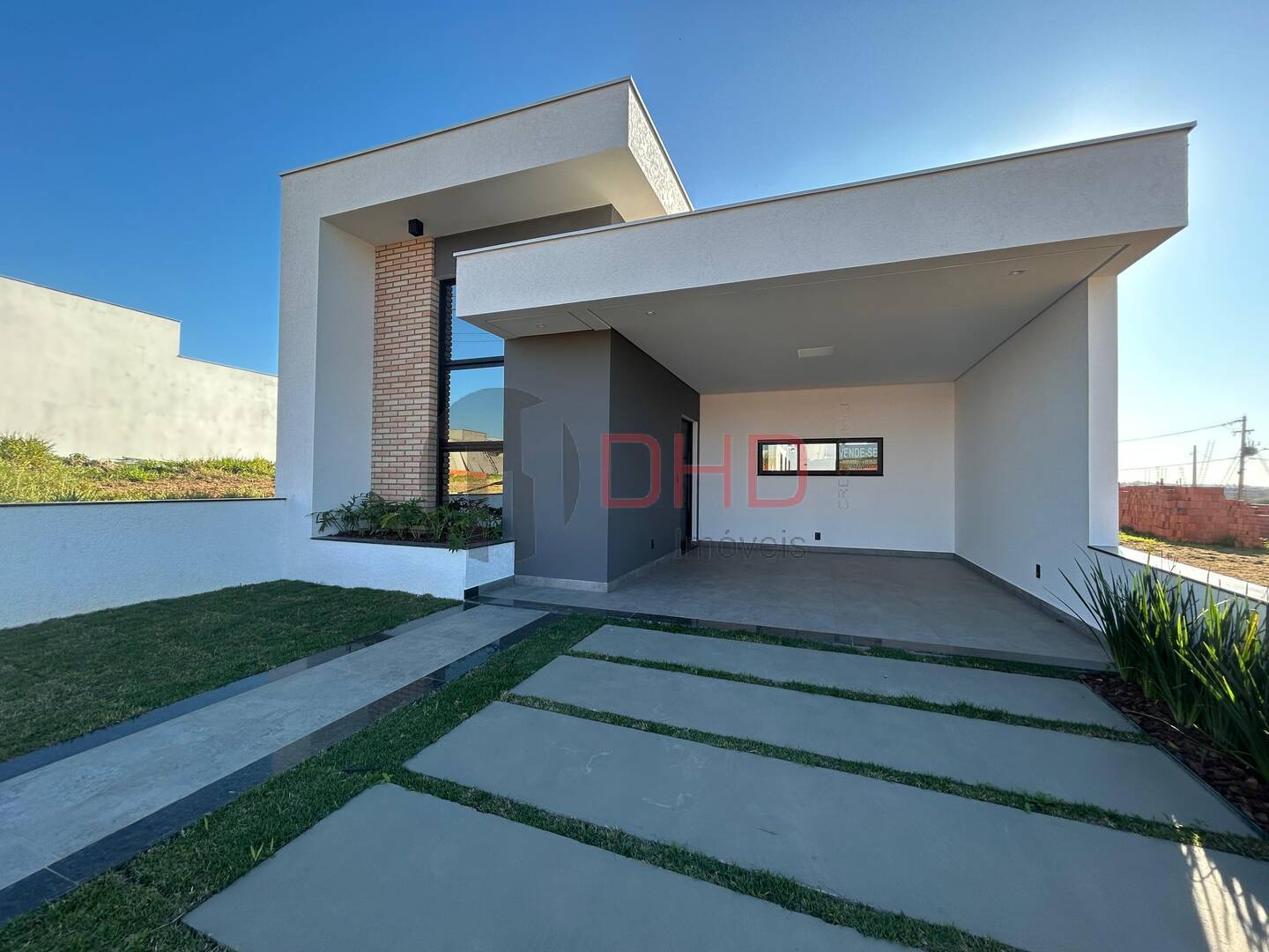 Casa de Condomínio à venda com 3 quartos, 140m² - Foto 1