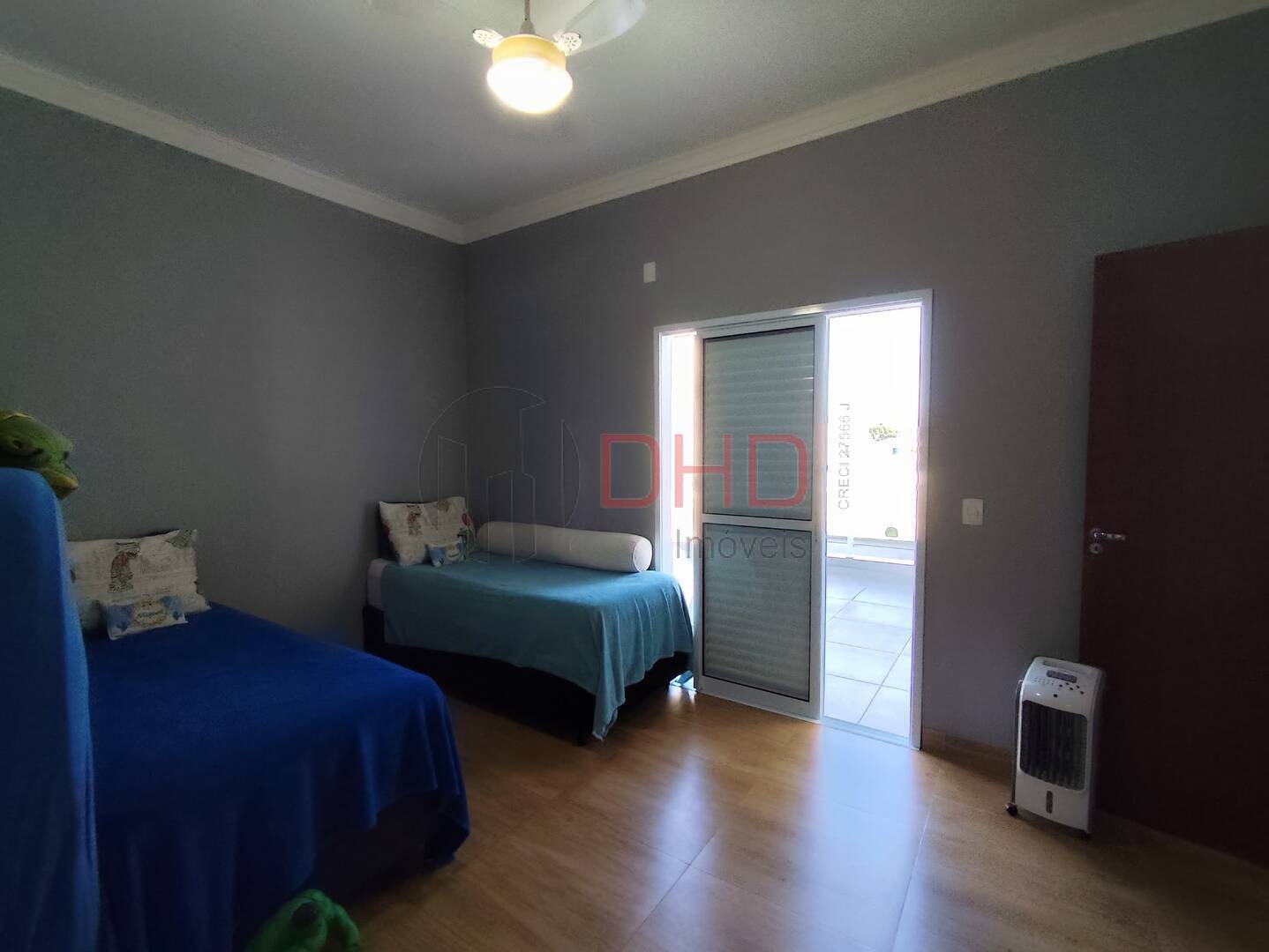 Casa de Condomínio à venda com 3 quartos, 220m² - Foto 9