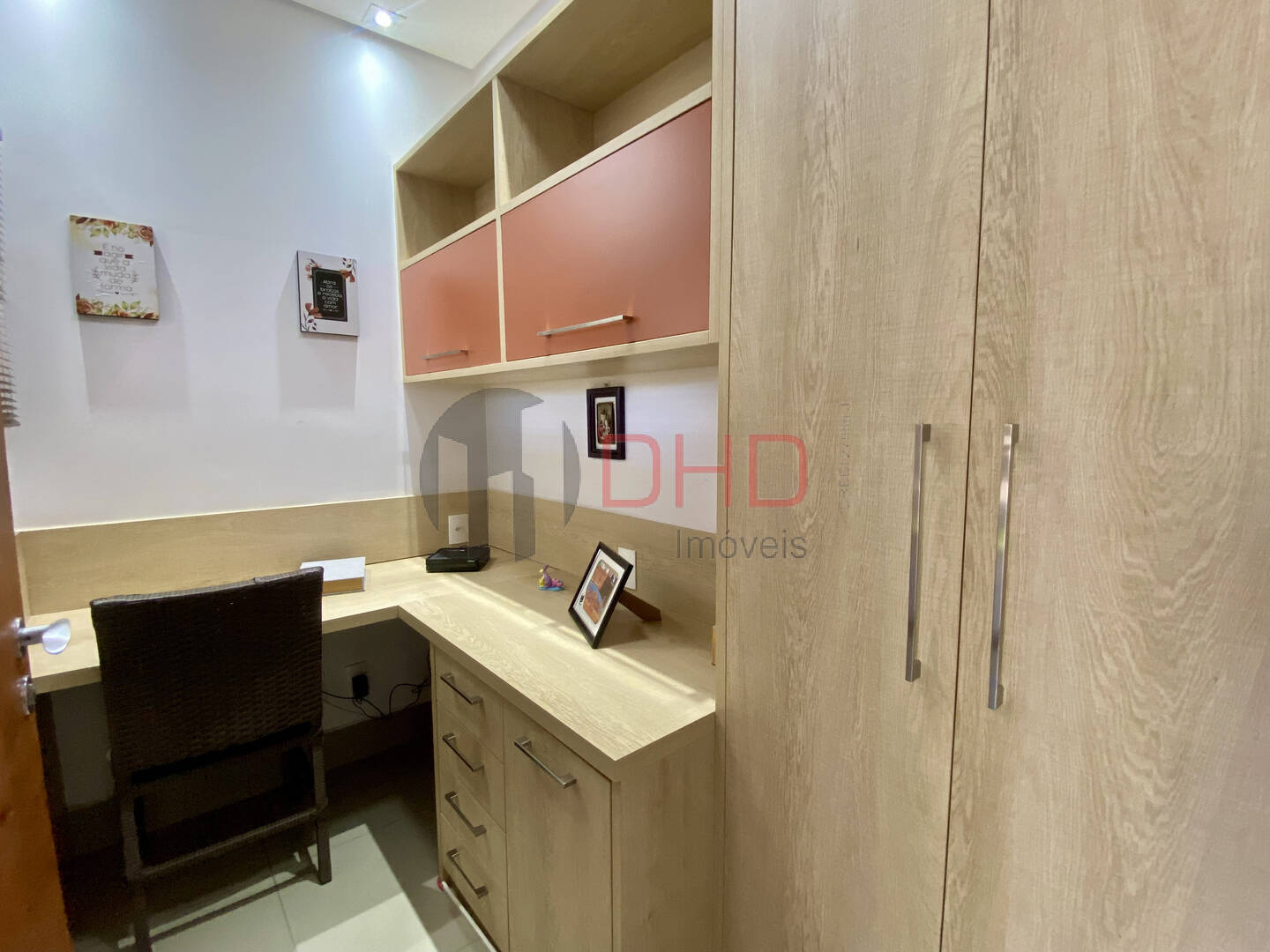 Casa de Condomínio à venda com 3 quartos, 240m² - Foto 9