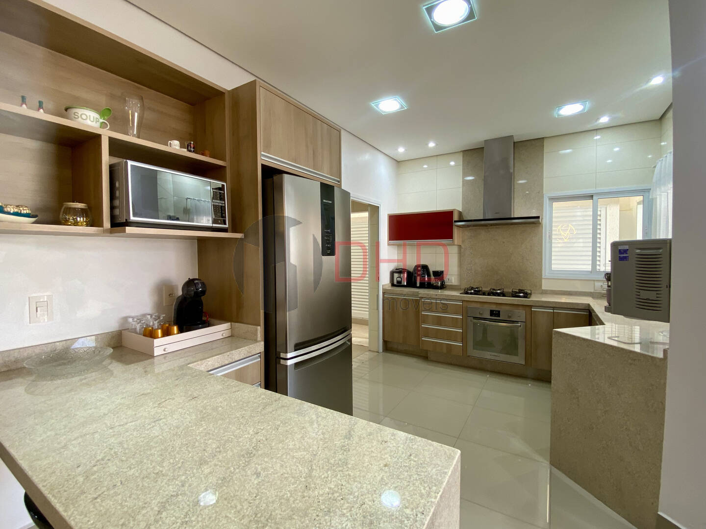 Casa de Condomínio à venda com 3 quartos, 240m² - Foto 12