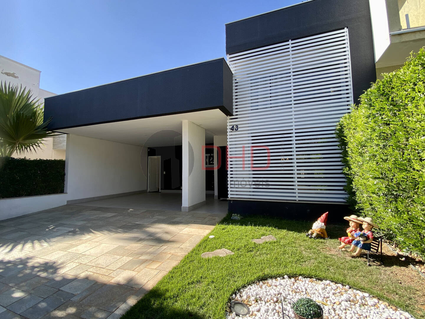 Casa de Condomínio à venda com 3 quartos, 240m² - Foto 4