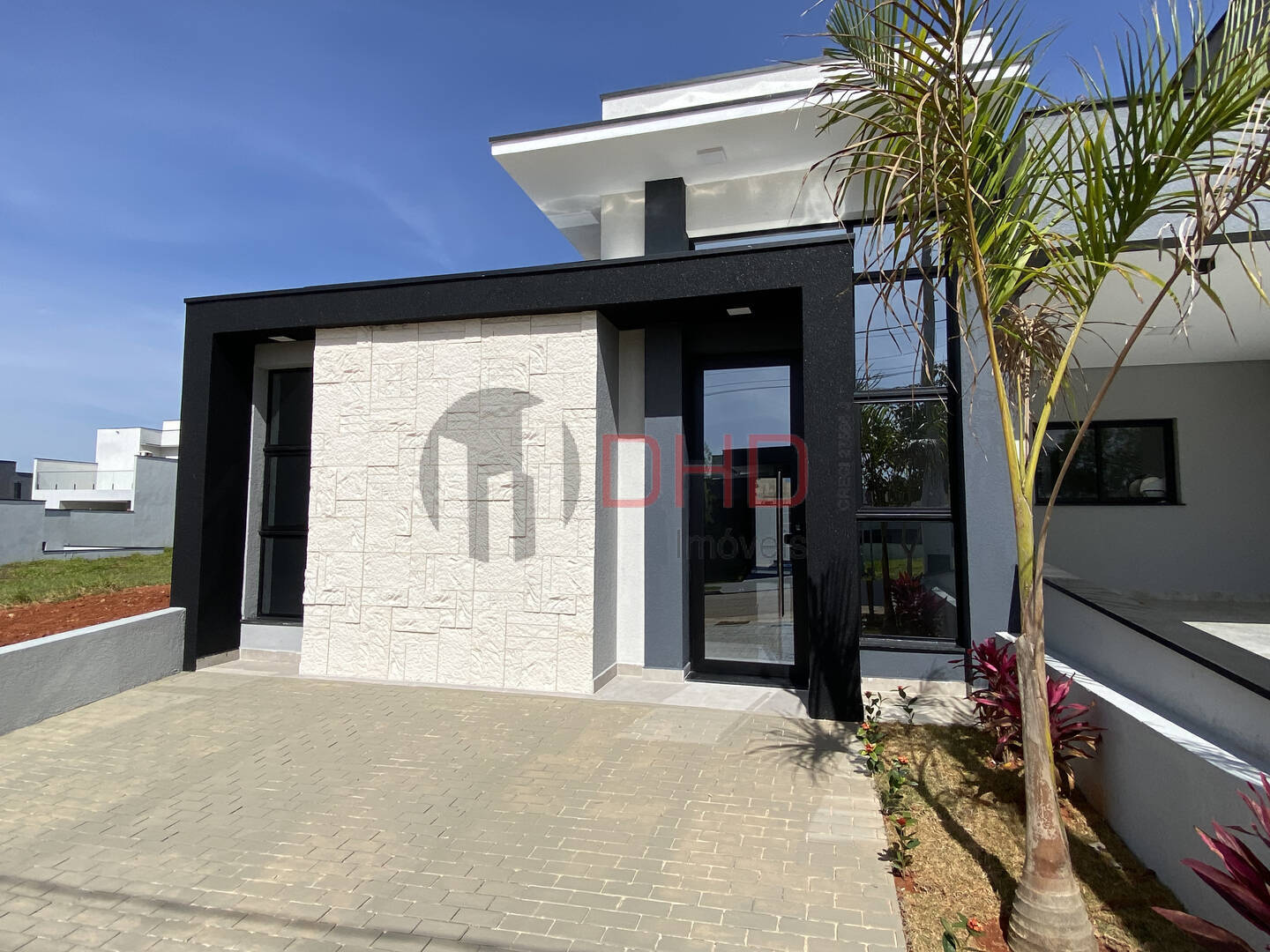 Casa de Condomínio à venda com 3 quartos, 108m² - Foto 1