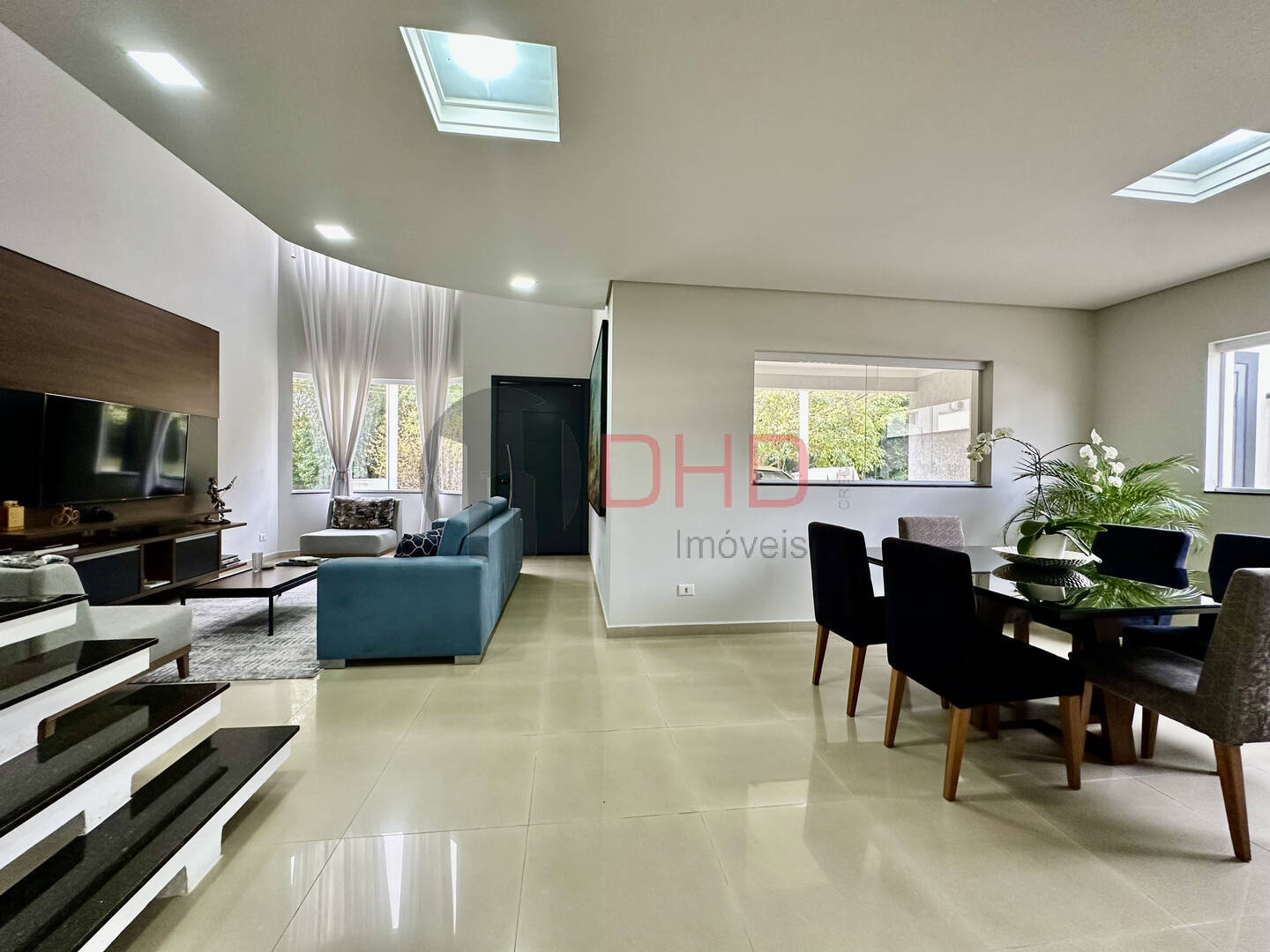 Casa de Condomínio à venda com 4 quartos, 245m² - Foto 5