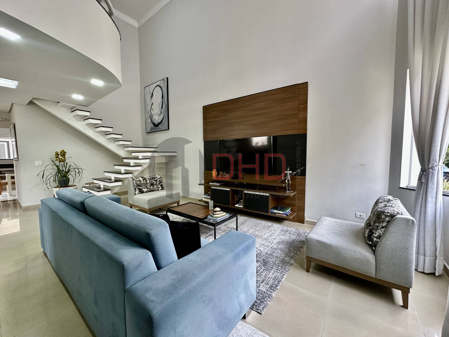 Casa de Condomínio à venda com 4 quartos, 245m² - Foto 4