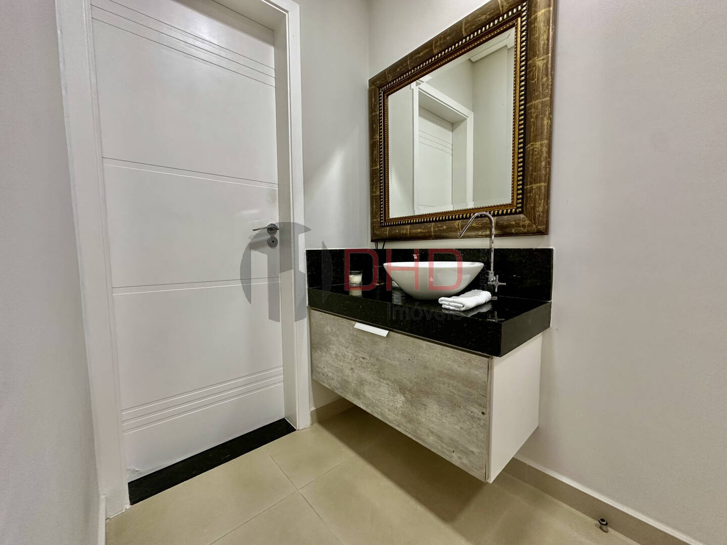 Casa de Condomínio à venda com 4 quartos, 245m² - Foto 9