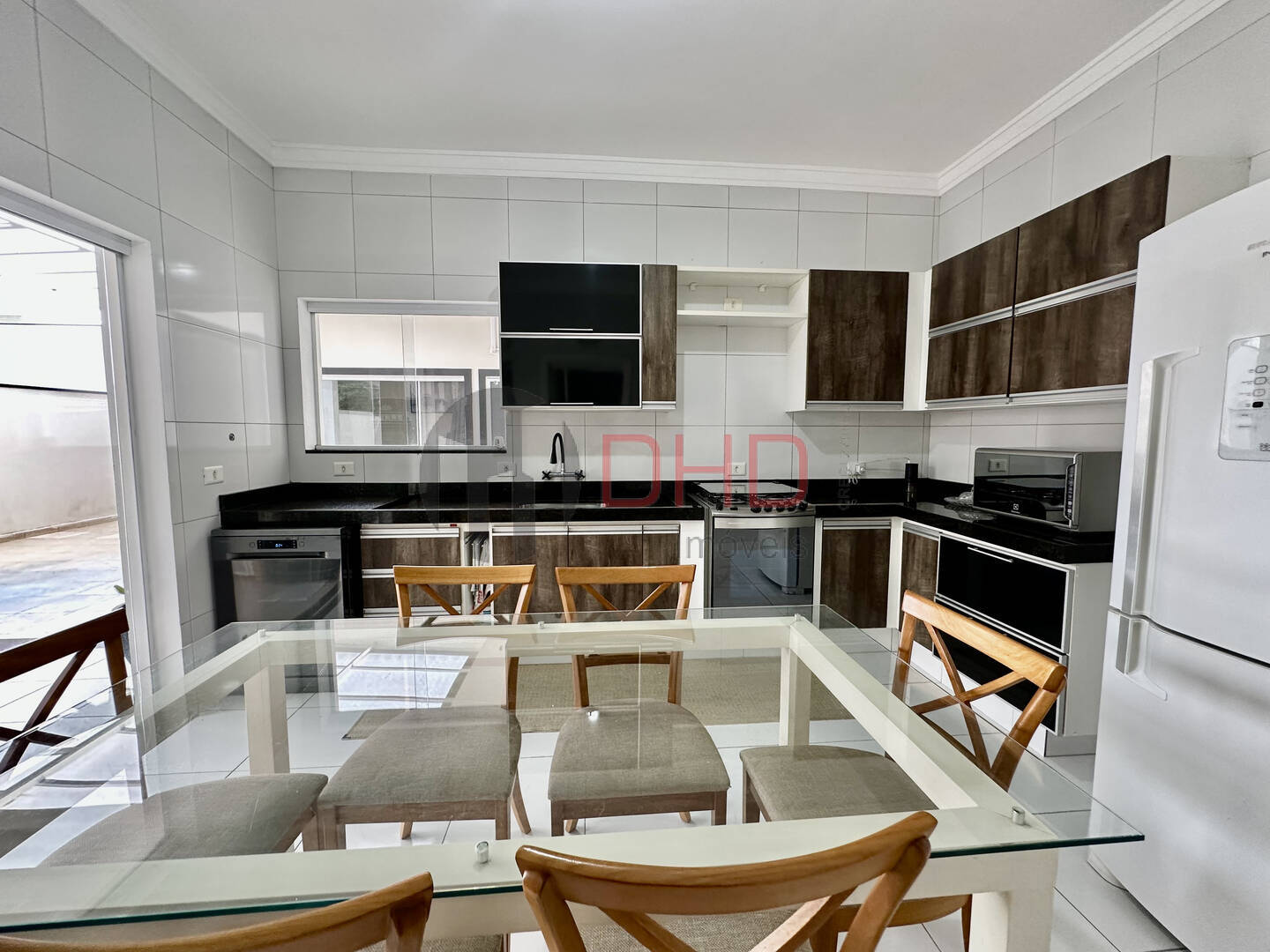 Casa de Condomínio à venda com 4 quartos, 245m² - Foto 11