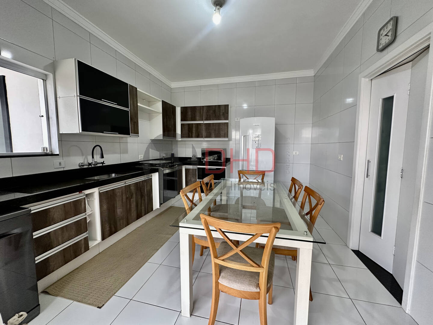 Casa de Condomínio à venda com 4 quartos, 245m² - Foto 13
