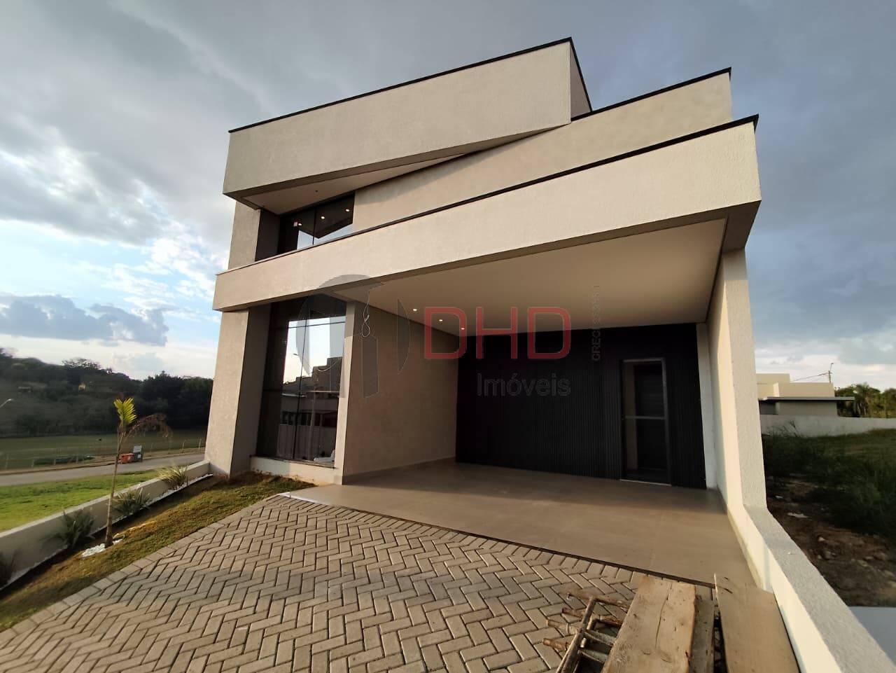 Casa de Condomínio à venda com 3 quartos, 155m² - Foto 2