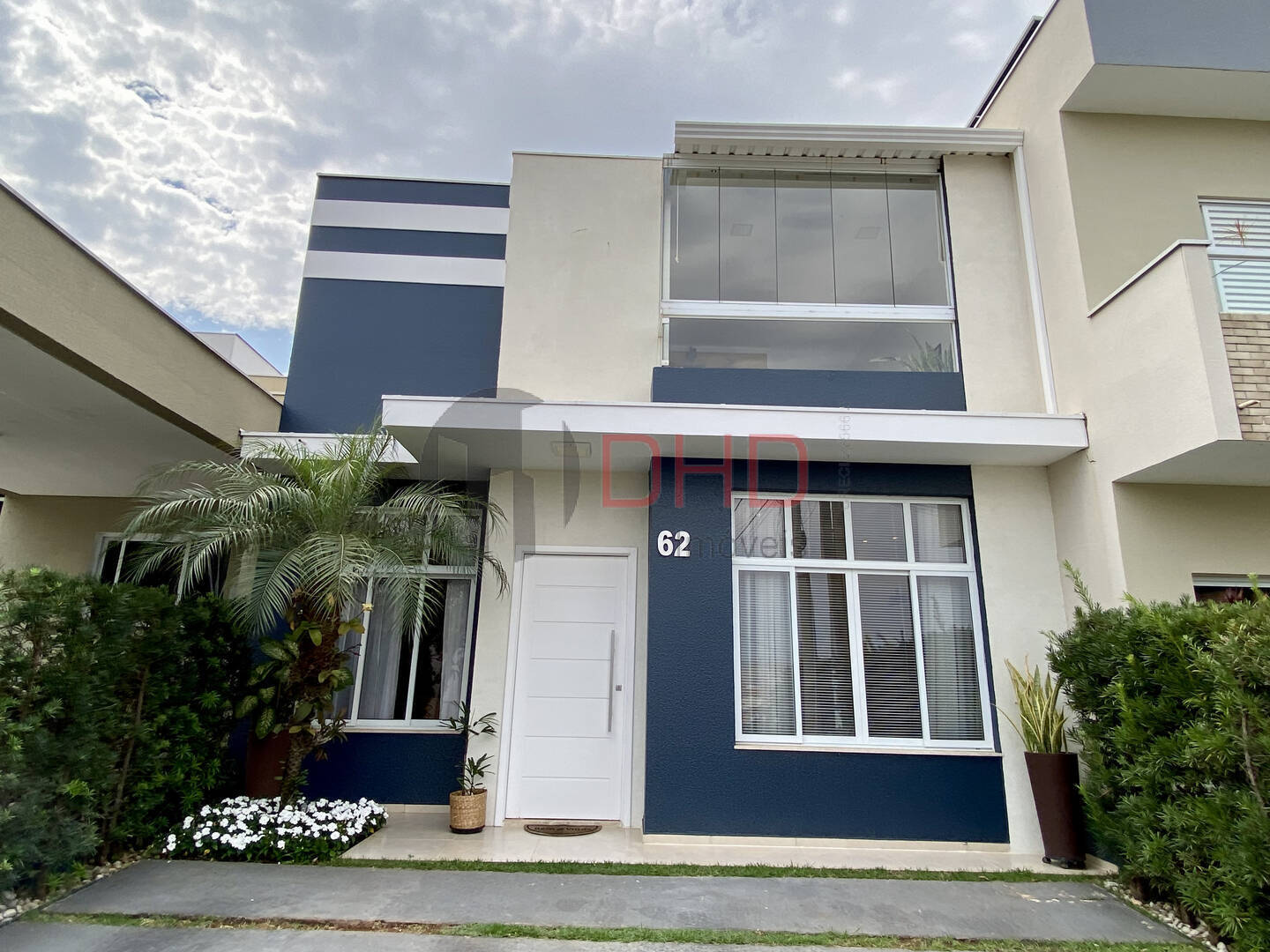 Casa de Condomínio à venda com 3 quartos, 145m² - Foto 2