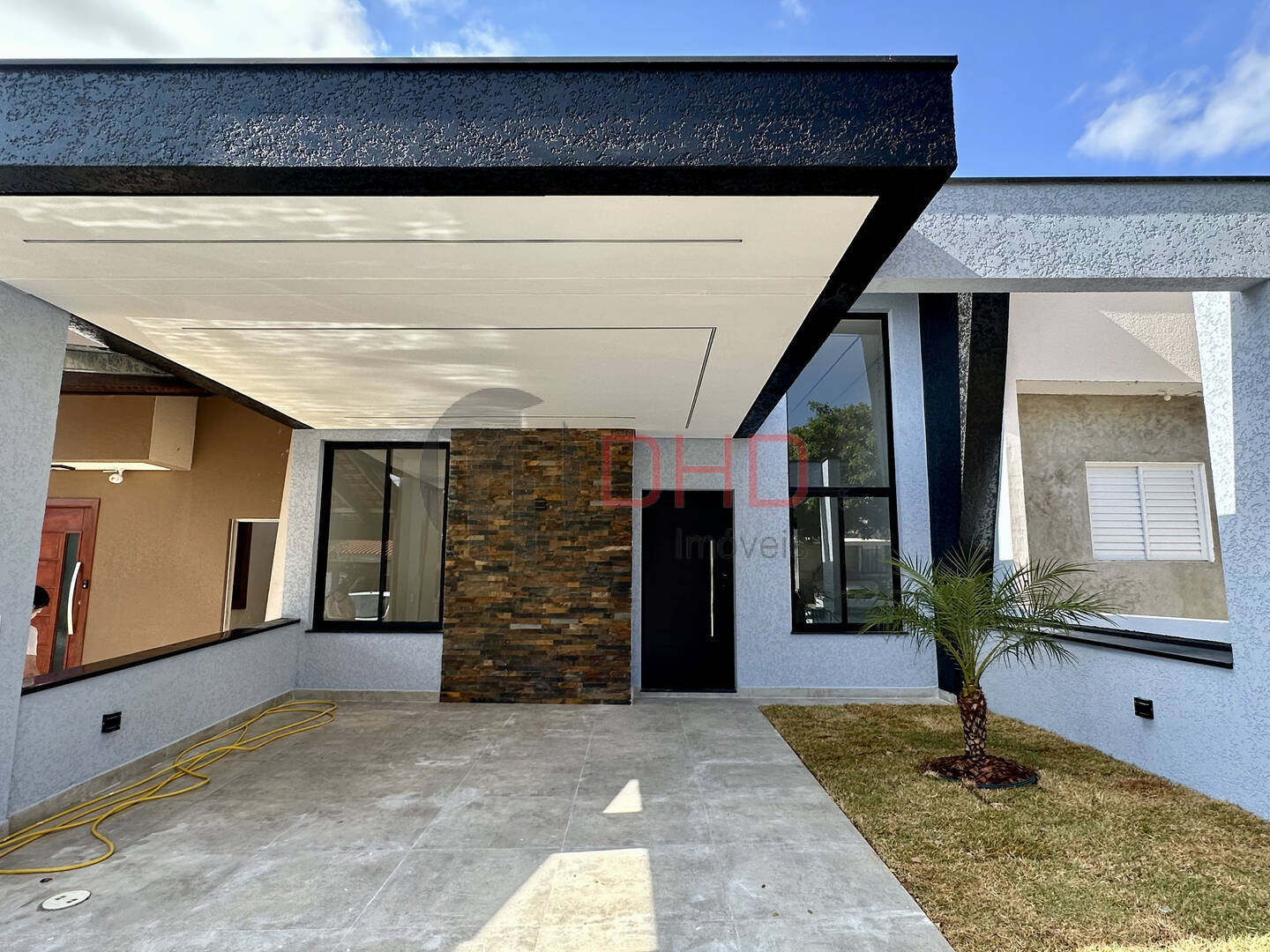 Casa de Condomínio à venda com 3 quartos, 127m² - Foto 1